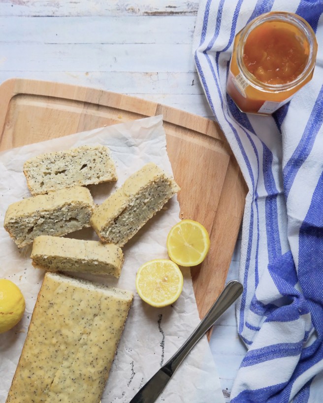 vegan plumcake lemon and poppy seeds