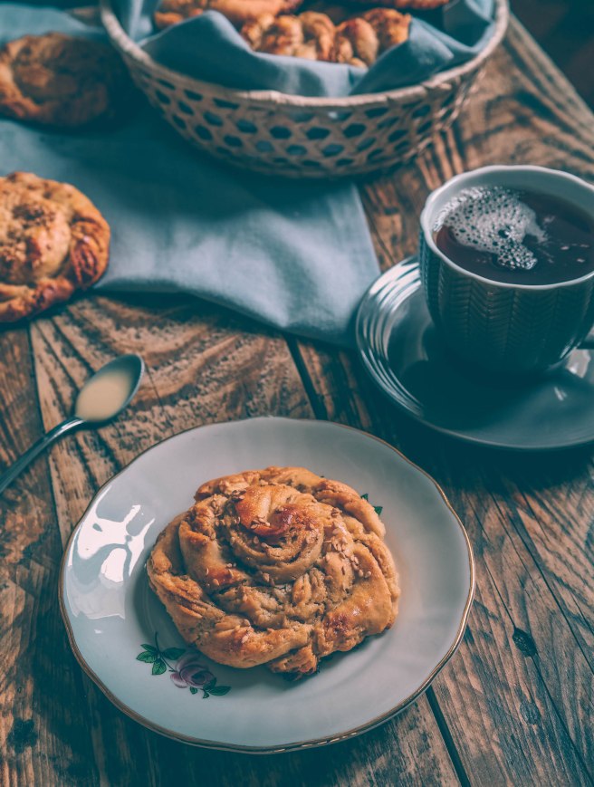 vegan sweet tahini bread