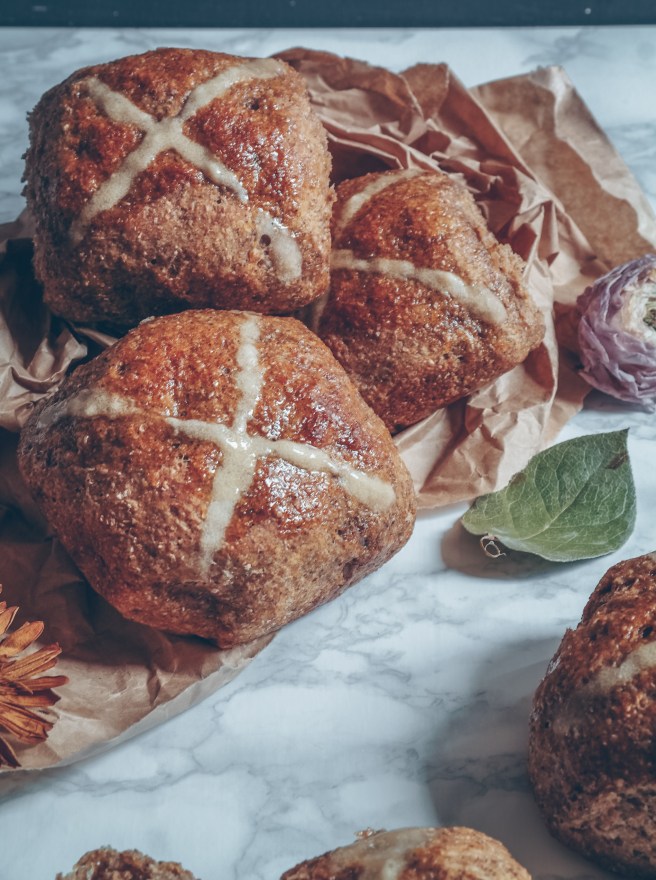 vegan easter hot cross buns